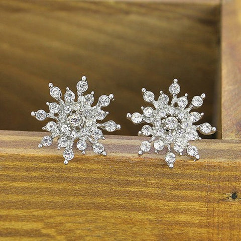 Snowflake stud earrings