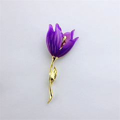 Delicate flower-shaped brooch