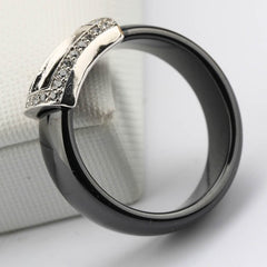 Black & White ceramic ring