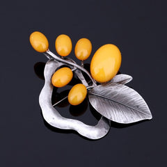 Unique vintage leaf-shaped brooch