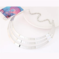 Bib necklace in silver and gold