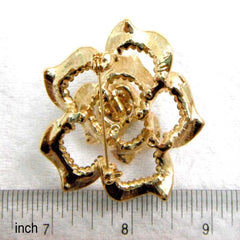 Rose-shaped crystal rhinestone brooch