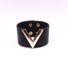 Fashionable mulit-pattern leather bracelets